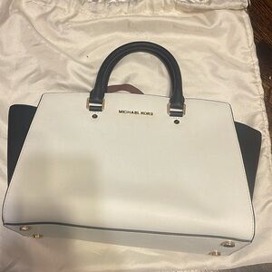 Michael Kors Bag!!